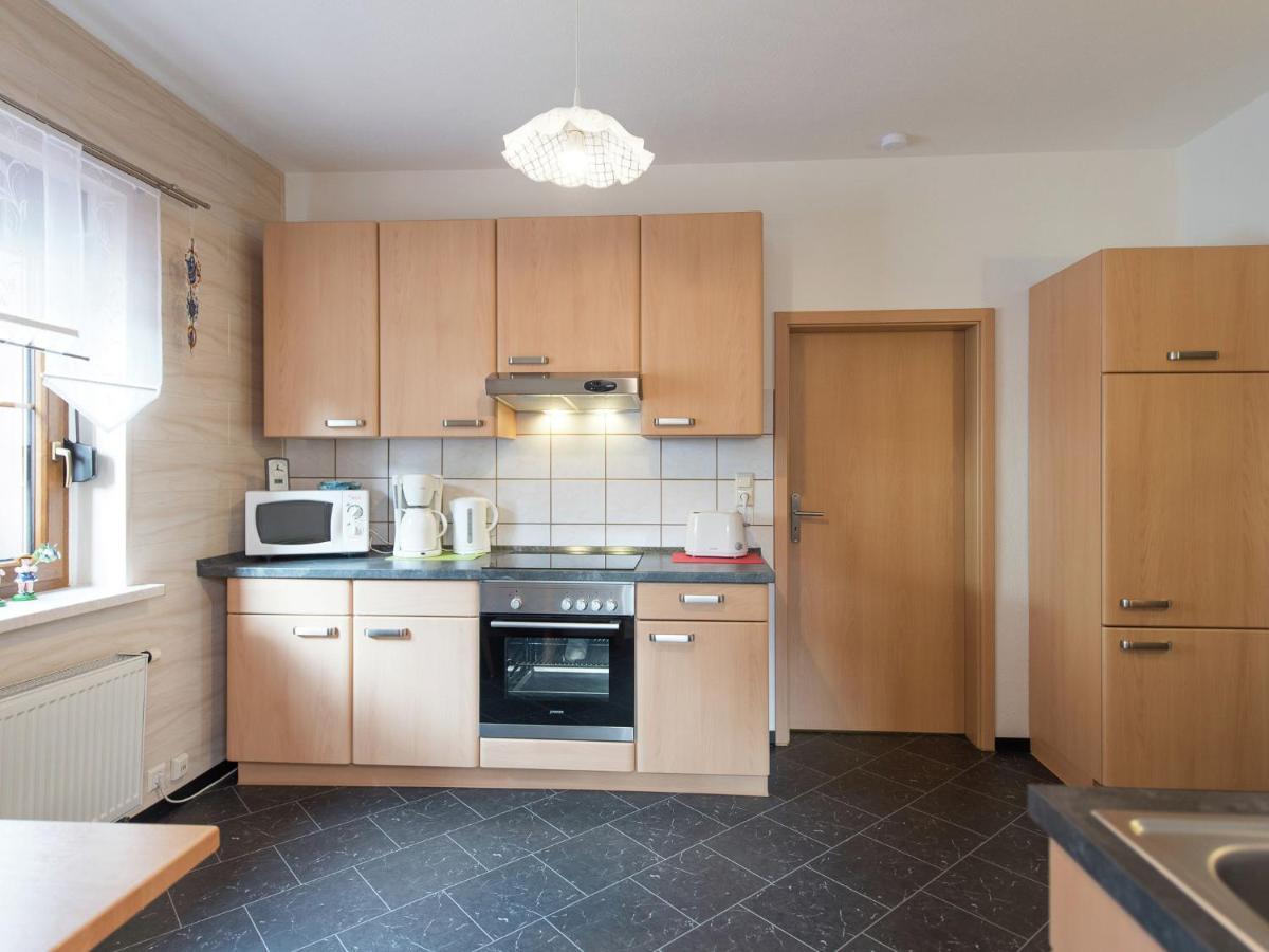 Cozy Apartment In Ore Mountains With Balcony 브라이텐브룬 객실 사진