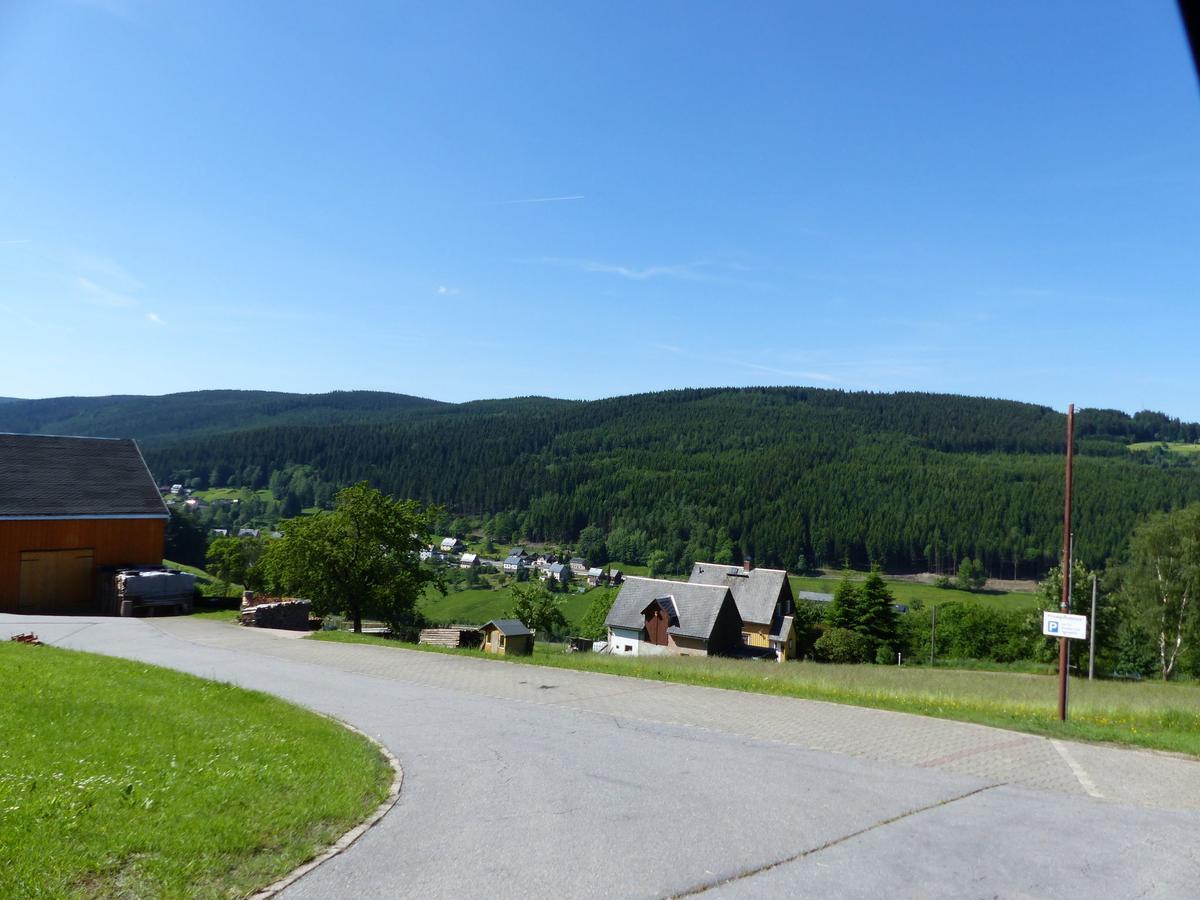 Cozy Apartment In Ore Mountains With Balcony 브라이텐브룬 외부 사진